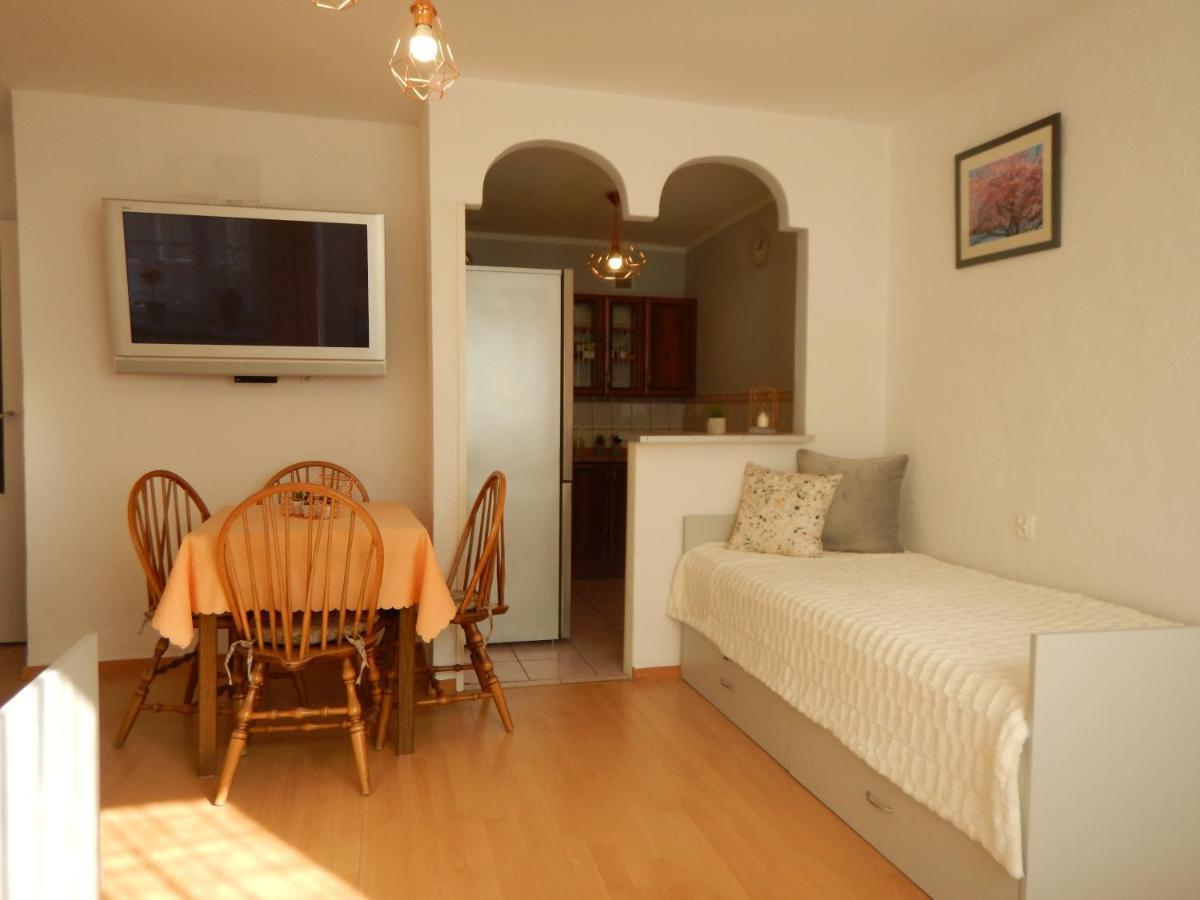 Apartament Piastowska Appartement Kamienna Gora Buitenkant foto